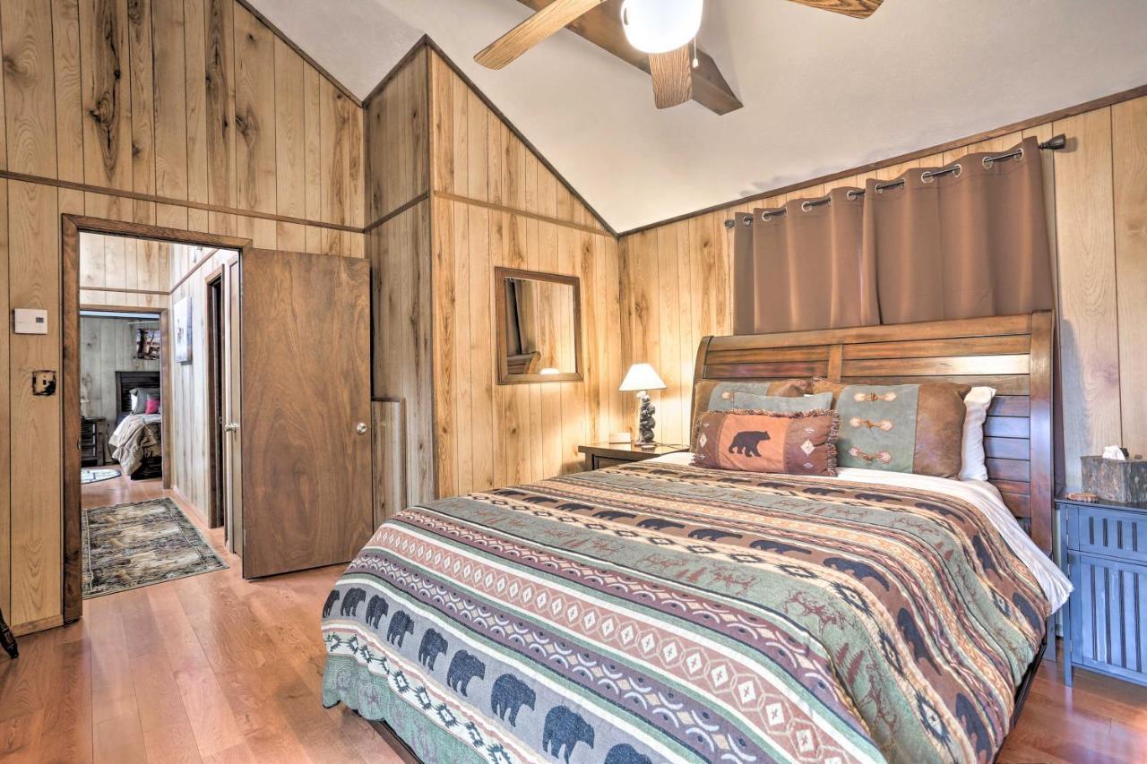 Bear Den Rustic Pocono Lake Home With Game Room! Kültér fotó